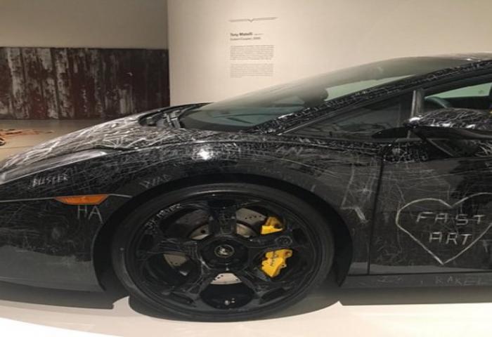 Kanvas Vandalisme Lamborgini Mahal